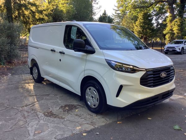 2026 Ford Transit CUSTOM 320 SWB image