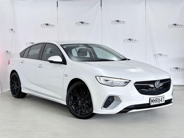 2019 Holden Commodore RS,Carplay , Reverse Camera,22' RIMS image