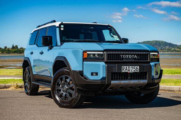 2025 Toyota Land Cruiser Prado Adventure 2.8D Hybrid image