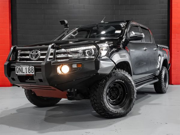 2017 Toyota Hilux Ute SR5 TD DC 2.8D/4WD/6 image