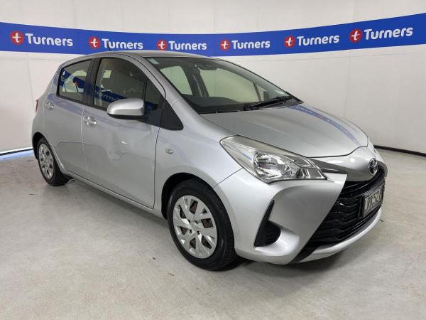 2018 Toyota Yaris Hatchback GX image