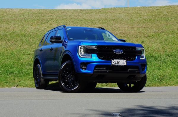 2025 Ford Everest Sport image