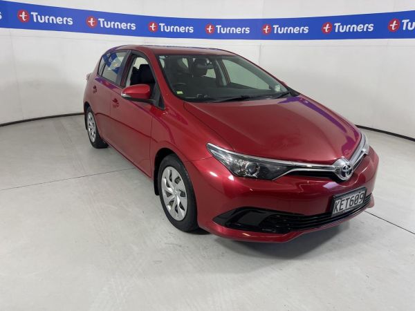 2016 Toyota Corolla Hatchback GX image