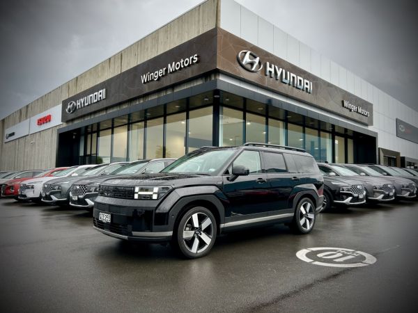 2024 Hyundai Santa Fe Hybrid Limited 7S SUV 1.6T AWD image