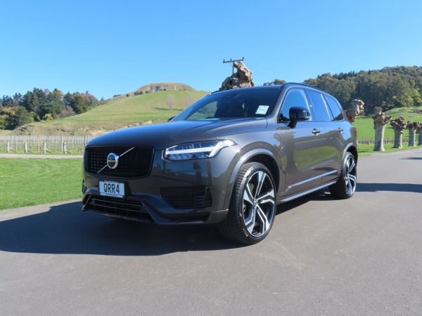 2024 Volvo XC90 T8 Ultimate Recharge Plug-In Hybrid image