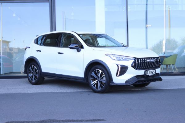 2025 Haval Jolion LUX 2WD HEV - NZ New image