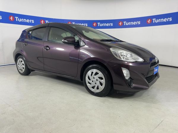 2016 Toyota Aqua Hatchback HYBRID image