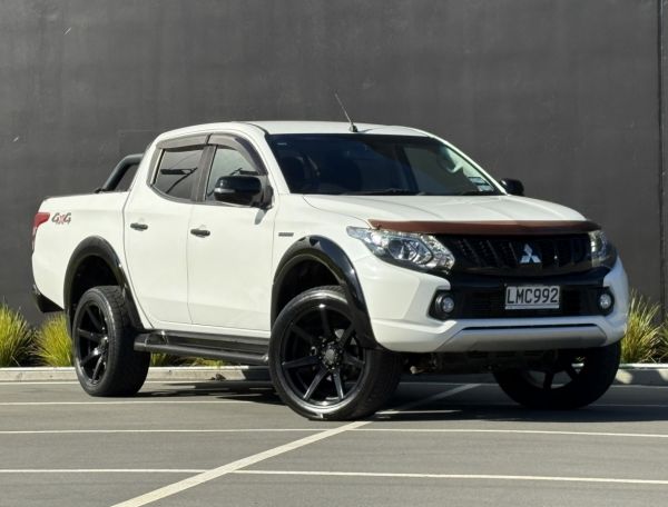 2018 Mitsubishi Triton GLSB 4WD AT image