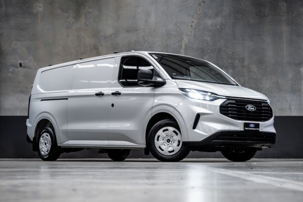 2026 Ford Transit Custom 320L 2.0D AWD image