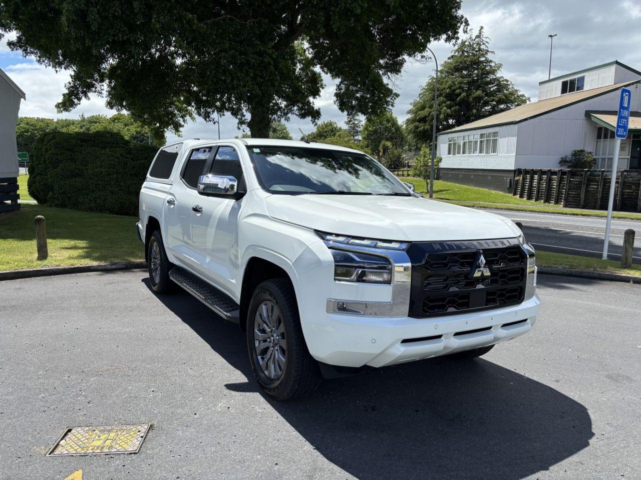 Image for 2025 Mitsubishi Triton Ute DC GLXR 4WD 6AT 2.4D AUTO 4X4 DIESEL 0