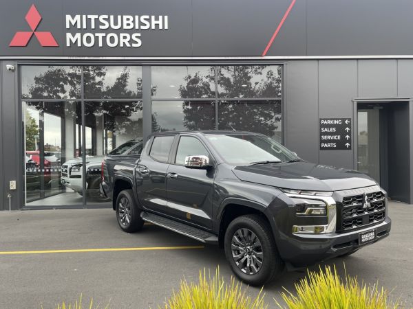 2025 Mitsubishi Triton GLX-R 4WD image