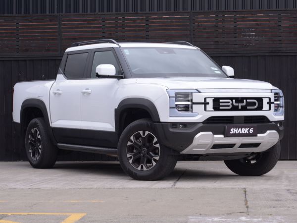 2025 BYD Shark 6 Premium AWD image
