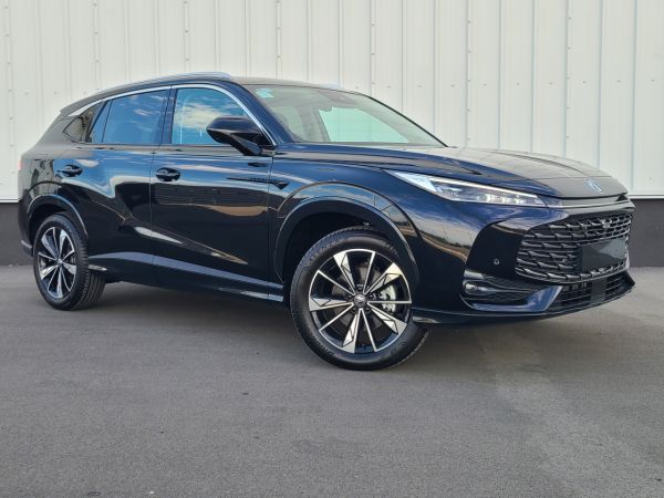 2025 MG HS Essence image