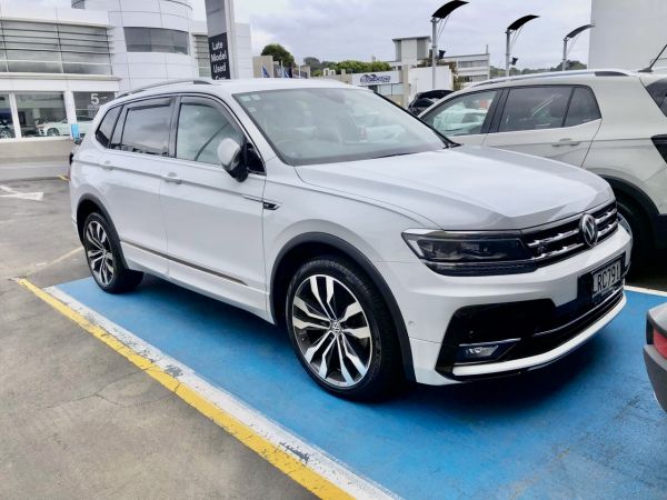 2018 Volkswagen R line Allspace 4w Top Spec image