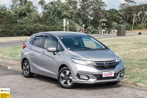 2018 Honda Fit Hatchback Hybrid 1.5L image