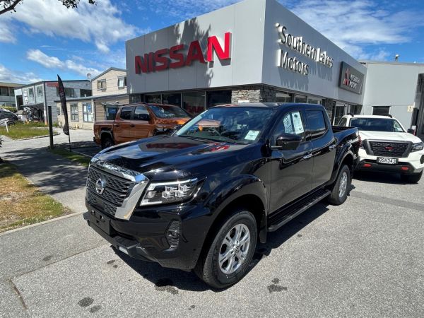 2025 Nissan Navara ST 4WD image