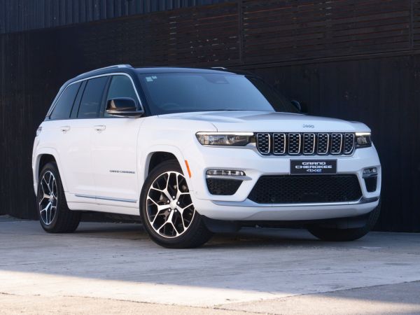 2025 Jeep Grand Cherokee Summit 4XE image