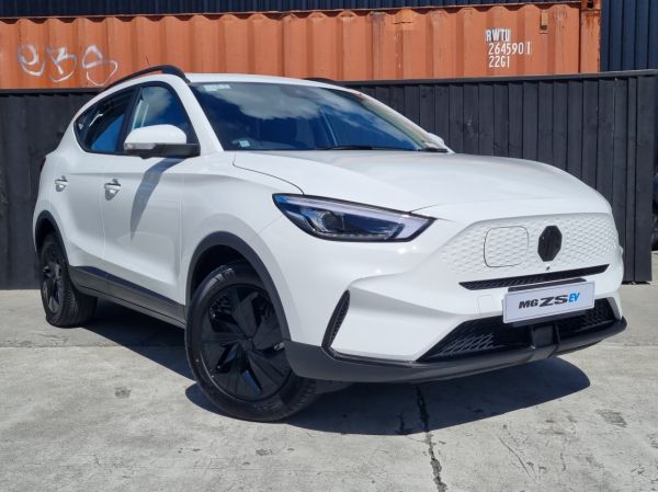 2025 MG ZS EV ESSENCE 50.3KWH BLACK EDITION image