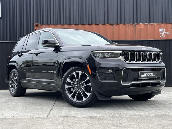 2025 Jeep Grand Cherokee Overland image