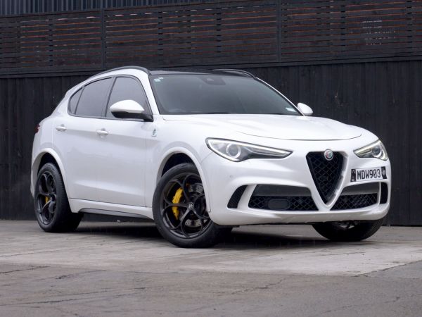 2019 Alfa Romeo Stelvio Quadrifoglio image