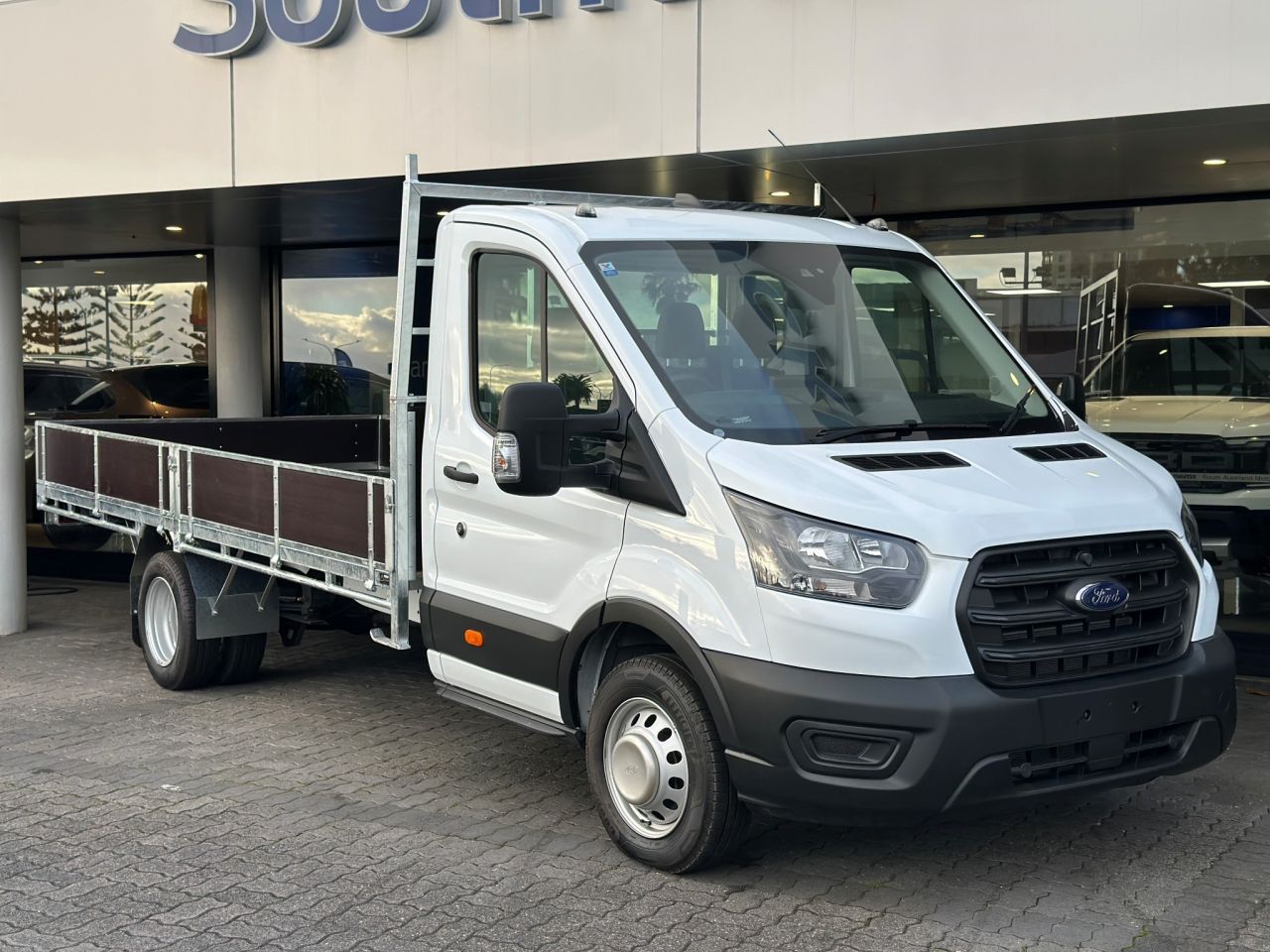 2025 Ford Transit Single Chassis Cab Flatdeck For Sale At