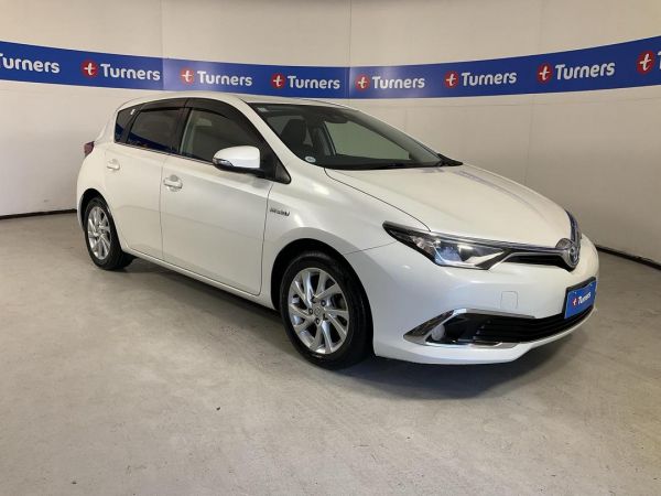 2016 Toyota Auris Hatchback HYBRID image