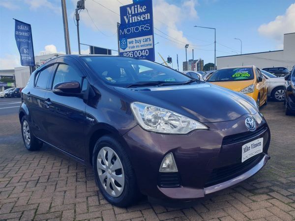 2014 Toyota Aqua PUSH START LOW 49 KMS ECO/EV MODE ISOFIX image