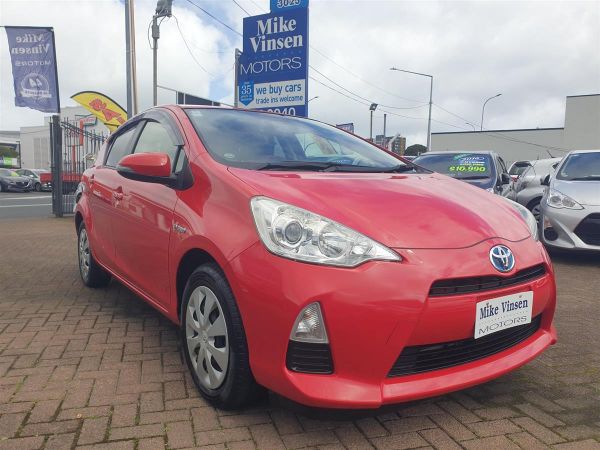 2014 Toyota Aqua S LOW 46 KMS  PUSH START   REVERSE CAMERA  BLUETOOTH AUDIO   MULTI-FUNCTION STEERING image