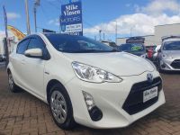 Image for 2016 Toyota Aqua S PUSH START LANE ASSIST PRE-CRASH SENSOR CURTAIN AIRBAGS REVERSE CAMERA BLUETOOTH AUDIO AUTO HEADLIGHTS