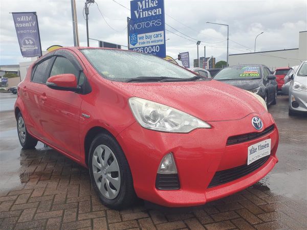 2013 Toyota Aqua S LOW LOW 33 KMS PUSH START SEAT HEATERS BLUETOOTH AUDIO image