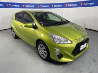 Image for 2015 Toyota Aqua Hatchback