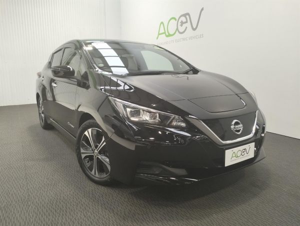 2018 Nissan Leaf Hatchback X 100 THOUSAND ANNIVERSARY (40kWh) image