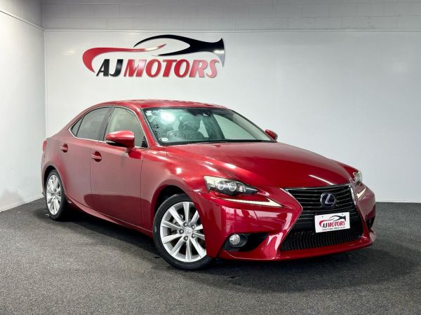 2013 Lexus IS 300H Sedan Hybrid / Leater Seats image