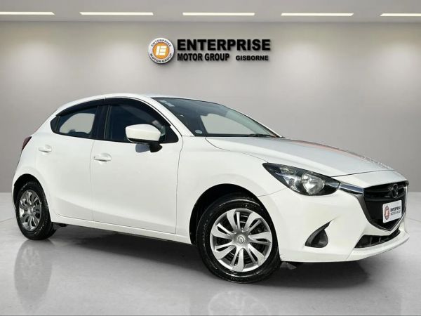 2016 Mazda Demio image