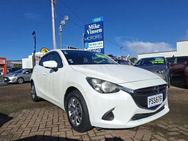 2015 Mazda Demio 13s SKYACTIV REVERSE CAMERA MULTI AIRBAGS BLUETOOTH ISTOP SPORTS MODE USB/AUX PORTS image