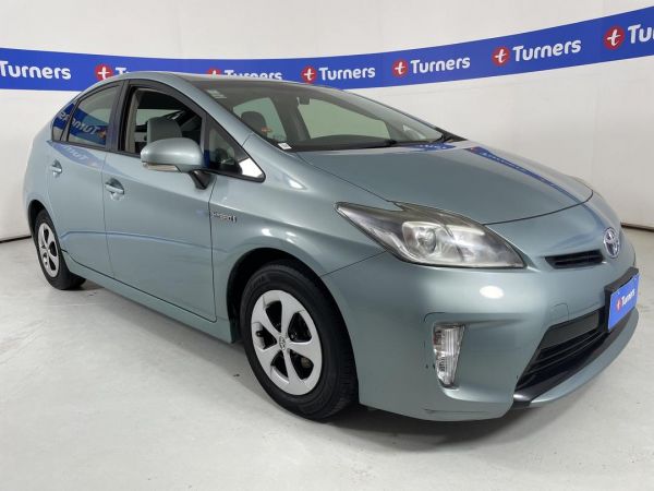 2012 Toyota Prius Wagon HYBRID image