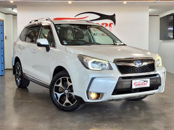 2014 Subaru Forester 2.0XT EYESIGHT AWD image