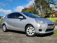 Image for 2012 Aqua Hatchback