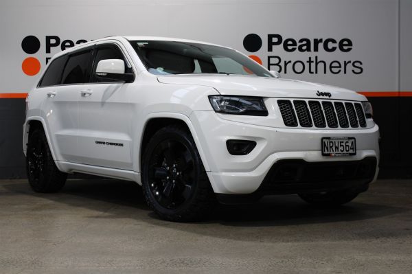 2014 Jeep Grand Cherokee Wagon LIMITED 3.6P 4WD BLACK OUT image