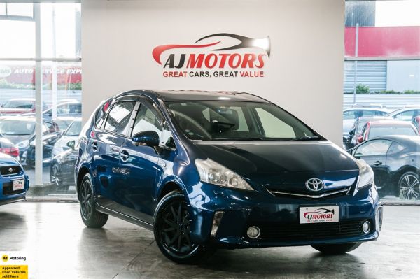 2012 Toyota Prius Wagon Alpha | Hybrid | 7 Seats image