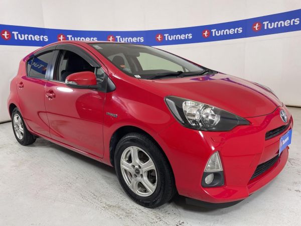 2014 Toyota Aqua Hatchback HYBRID image