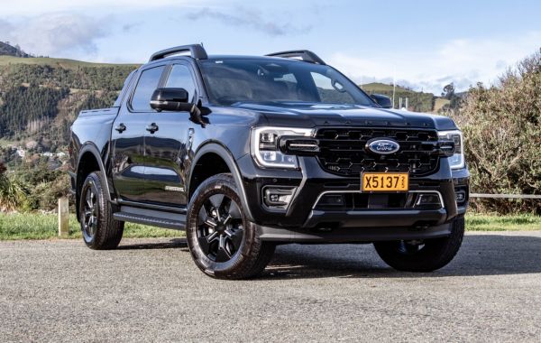 2025 Ford Ranger STORMTRAK HYBRID 4WD image