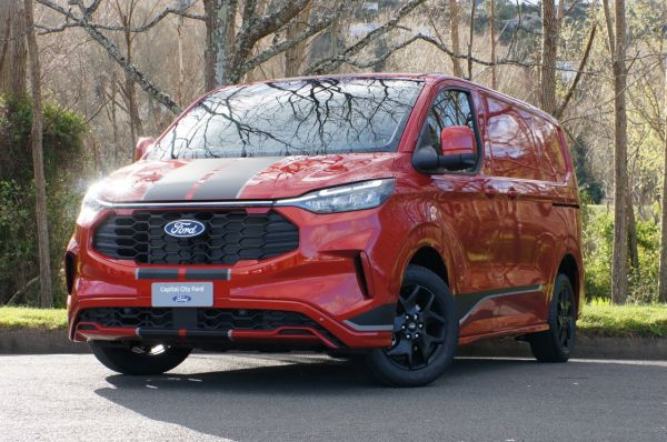 2025 Ford Transit CUSTOM SPORT 320S 2.0D 8A AWD image