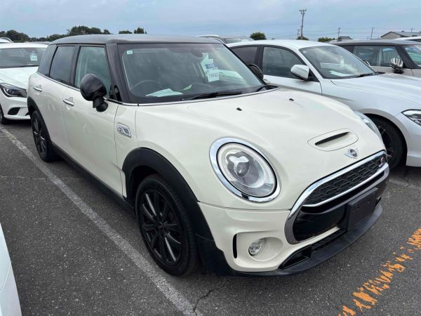 2016 Mini Clubman Wagon New Shape,Dimond Stitched Leather, LED headlights,Reverse Camera image
