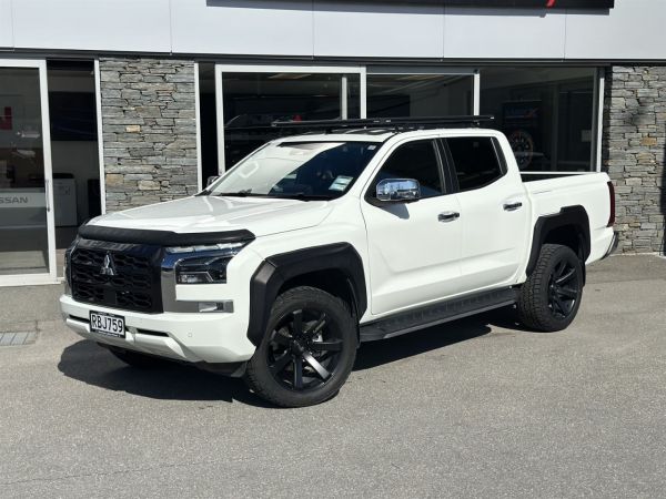 2025 Mitsubishi Triton DC GLXR 4WD 6AT image