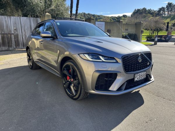 2022 Jaguar F-Pace Svr image