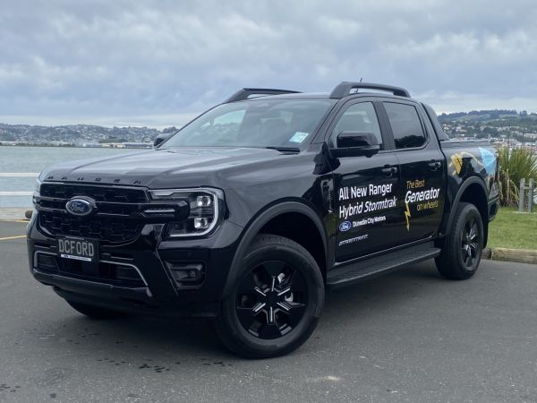 2025 Ford Ranger Stormtrak - Hybrid image