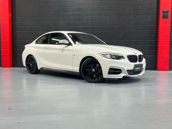 2015 BMW M235i Coupe M Performance Coupe image