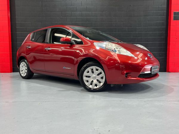 2015 Nissan Leaf Hatchback Zero Emmisions image