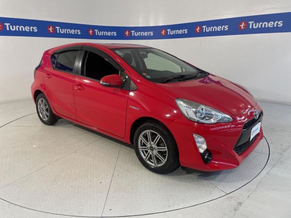 2016 Toyota Aqua Hatchback HYBRID image